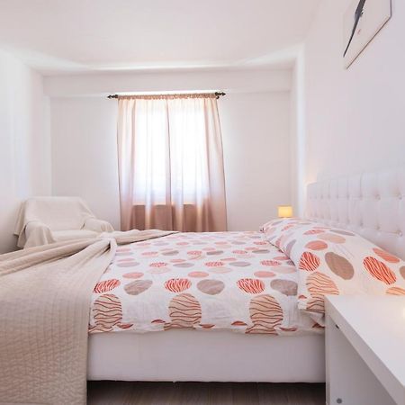 Apartmani Xenia & Desiderio Buzet Eksteriør bilde