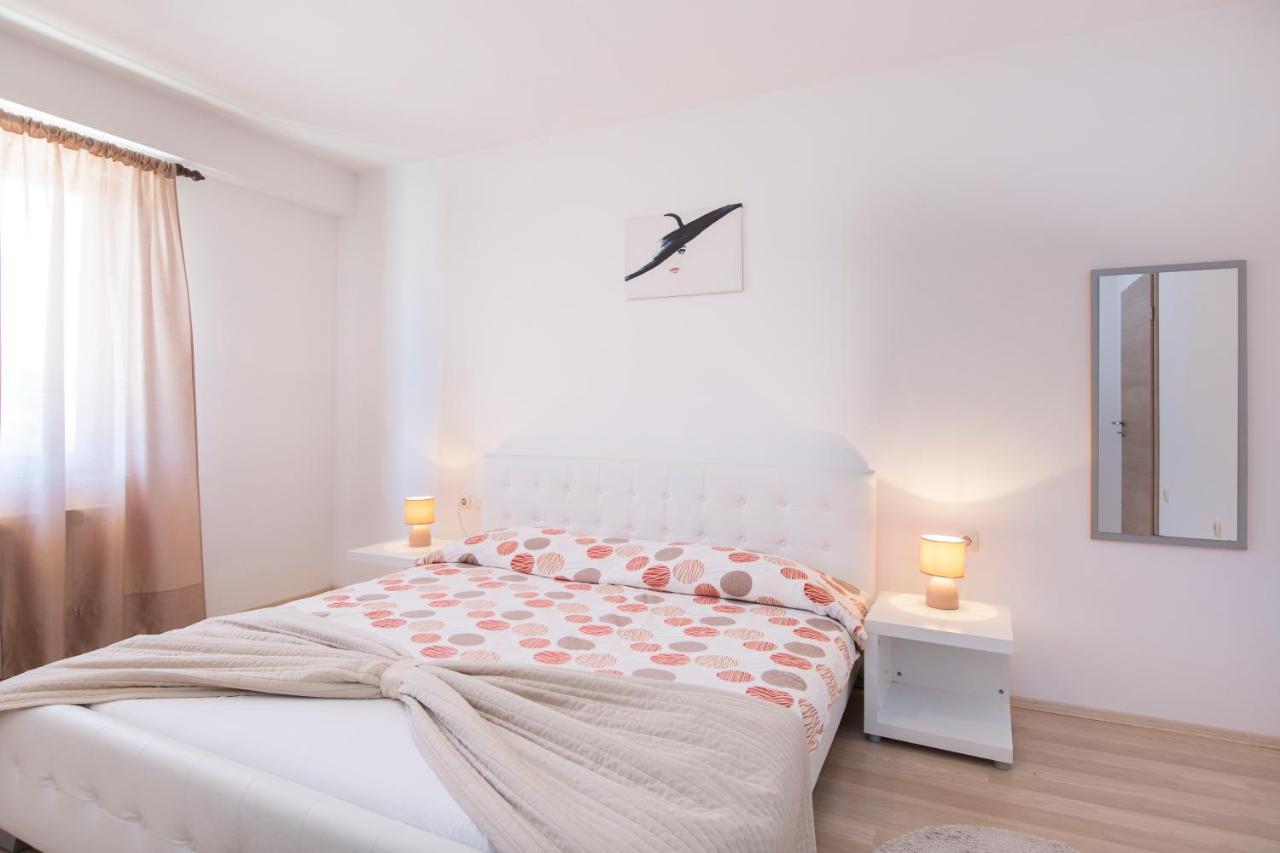 Apartmani Xenia & Desiderio Buzet Eksteriør bilde