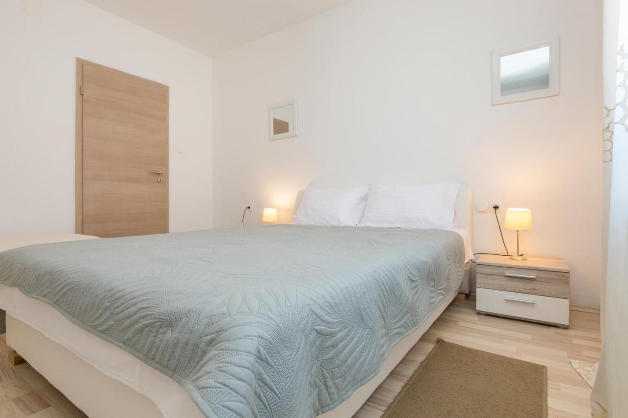 Apartmani Xenia & Desiderio Buzet Eksteriør bilde